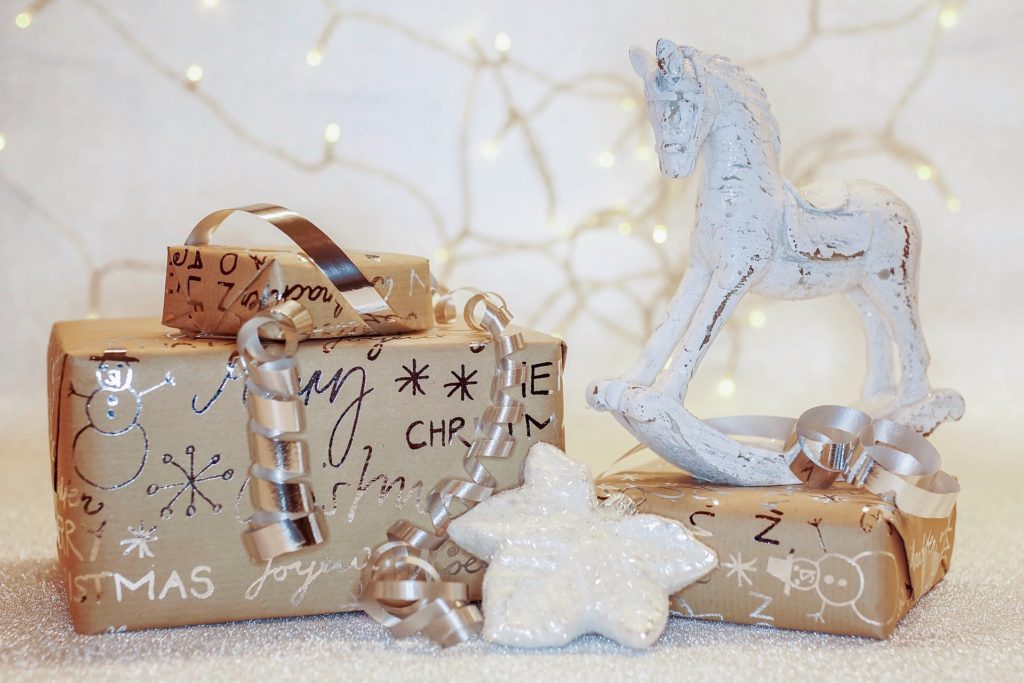 Practical & personal last-minute gift ideas on a budget