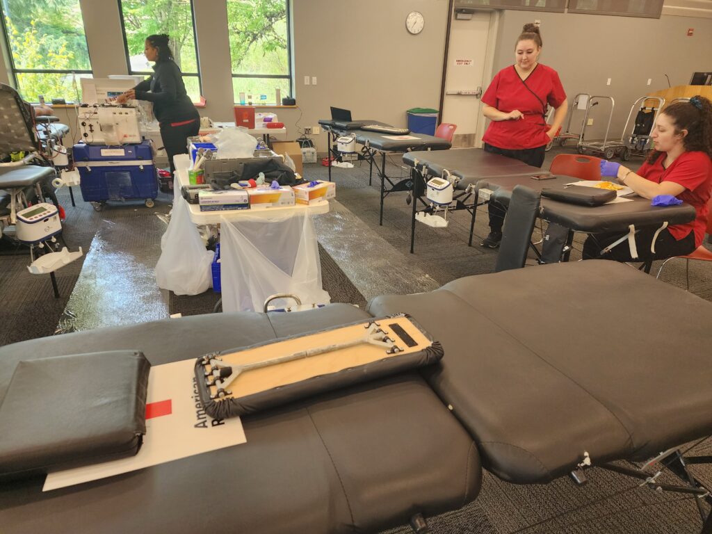Sharaia Pierce, Bri Buchanan, and Trinity Cooney working at WSUV's Red Cross blood drive. (Alex Cook/The VanCougar)
