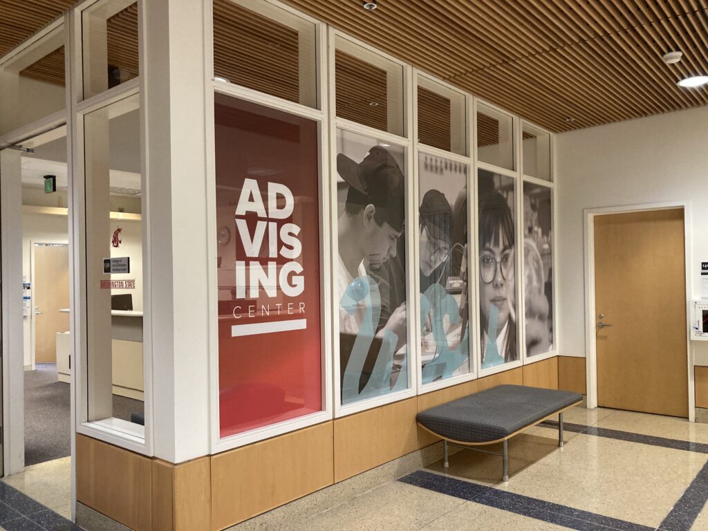 Entrance to the new centralized advising center in VSCI (Lilly Tuggle / VanCougar)